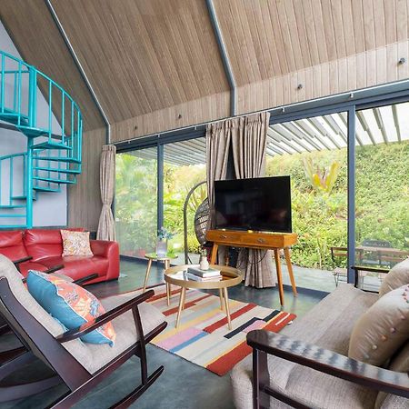 Stayvista'S Celeste Villa - Hill-View Retreat With Infinity Pool Насик Экстерьер фото