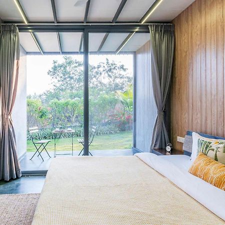 Stayvista'S Celeste Villa - Hill-View Retreat With Infinity Pool Насик Экстерьер фото