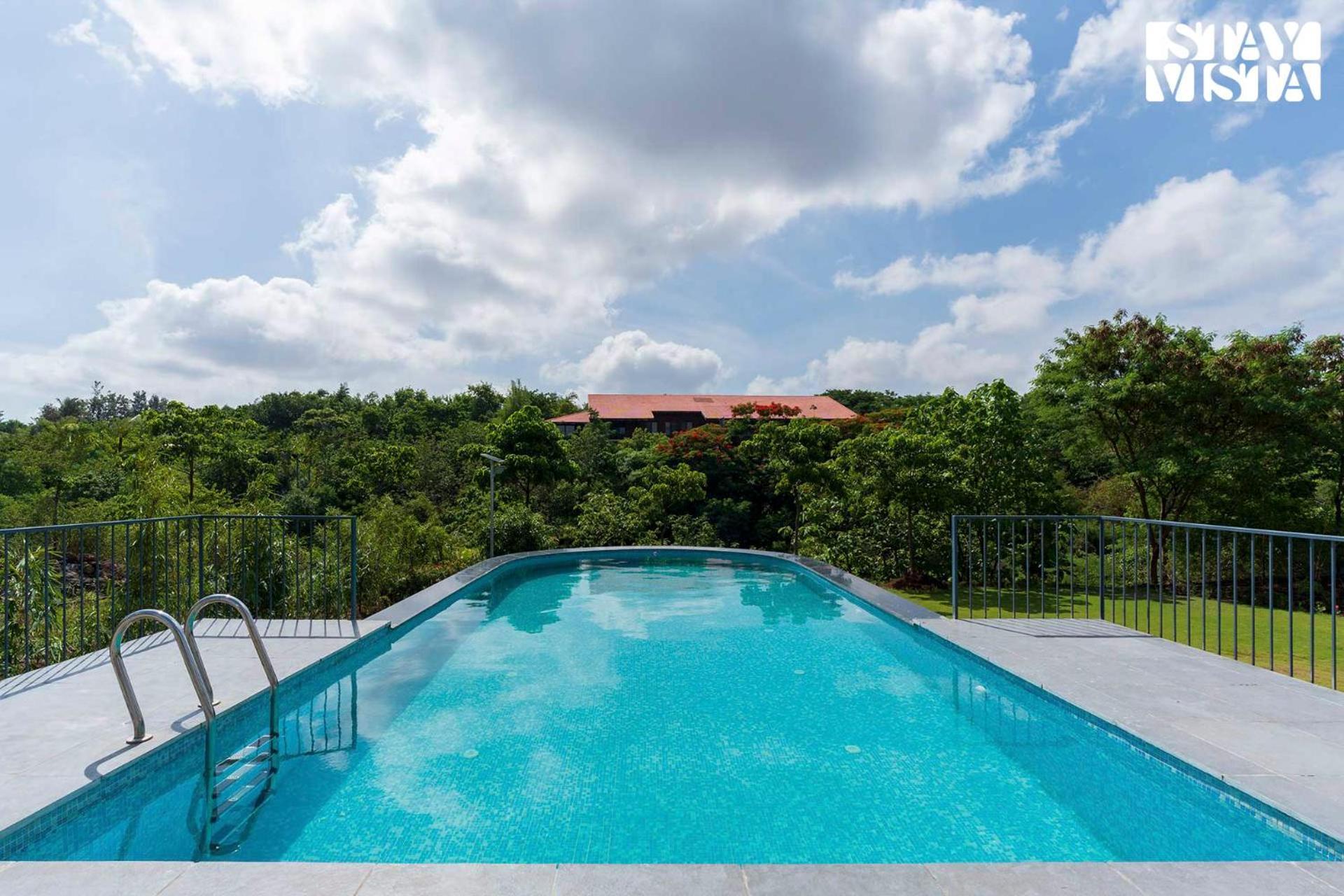 Stayvista'S Celeste Villa - Hill-View Retreat With Infinity Pool Насик Экстерьер фото