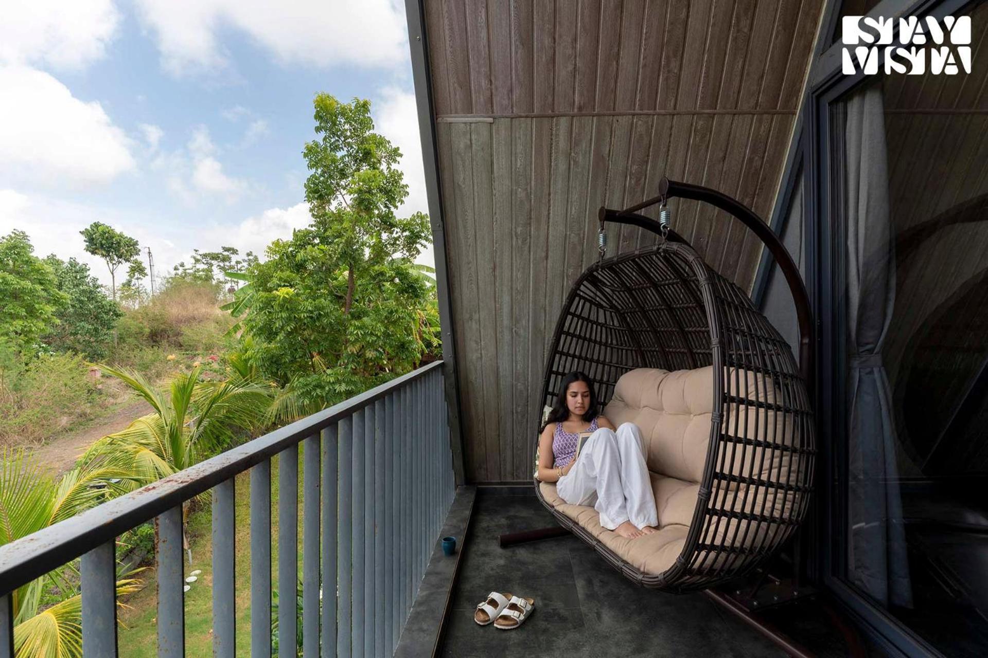 Stayvista'S Celeste Villa - Hill-View Retreat With Infinity Pool Насик Экстерьер фото
