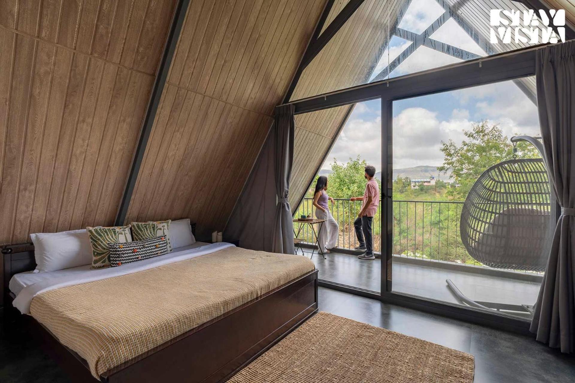 Stayvista'S Celeste Villa - Hill-View Retreat With Infinity Pool Насик Экстерьер фото